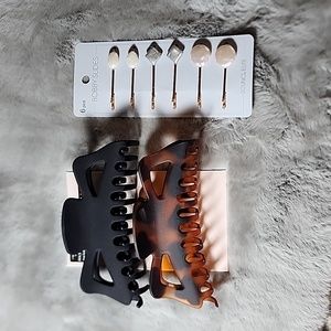 🌷 New Kitsch Hair Claws and‎ Scunci Pearl Bobby Slides